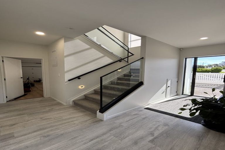 Photo of property in 18 Vintry Drive, Huapai, Kumeu, 0810