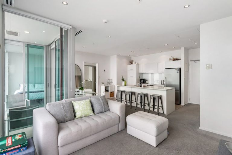 Photo of property in Sentinel Apartments, 505/3 Northcroft Street, Takapuna, Auckland, 0622
