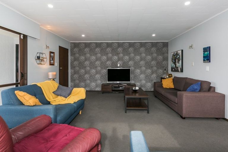 Photo of property in 4 Laurent Place, Greenmeadows, Napier, 4112