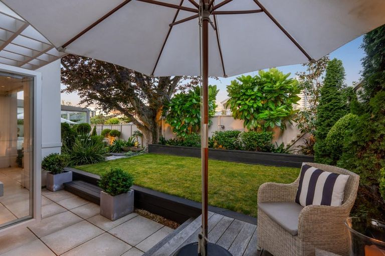 Photo of property in 2/43 Byron Avenue, Takapuna, Auckland, 0622