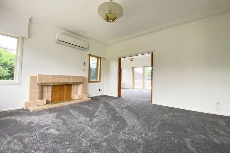 Photo of property in 277 Hobsonville Road, Hobsonville, Auckland, 0618