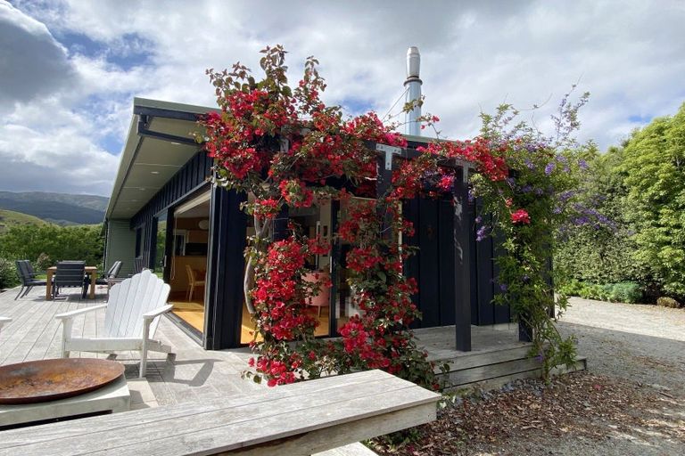 Photo of property in 29 Mountain View Drive, Manakau, Otaki, 5583