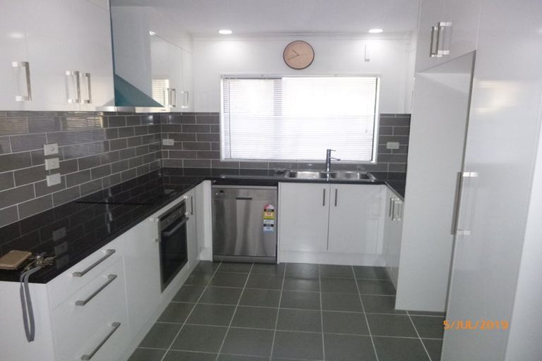 Photo of property in 11/2 Arawa Street, New Lynn, Auckland, 0600