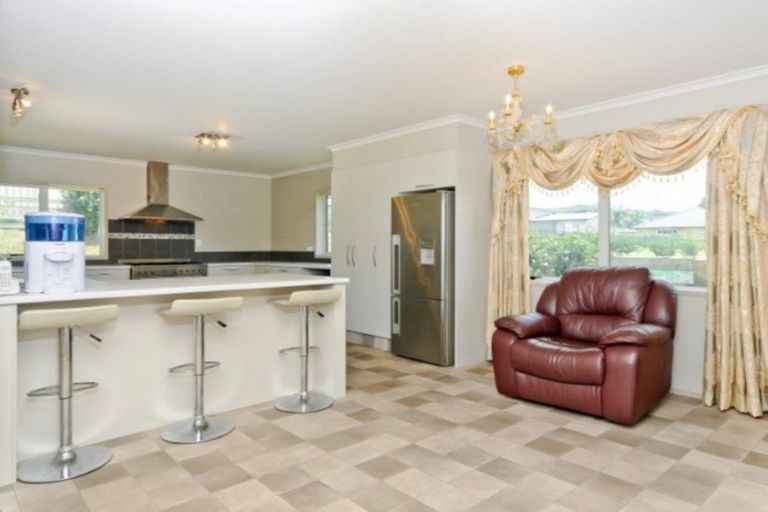 Photo of property in 116 Farnborough Drive, Grandview Heights, Hamilton, 3200