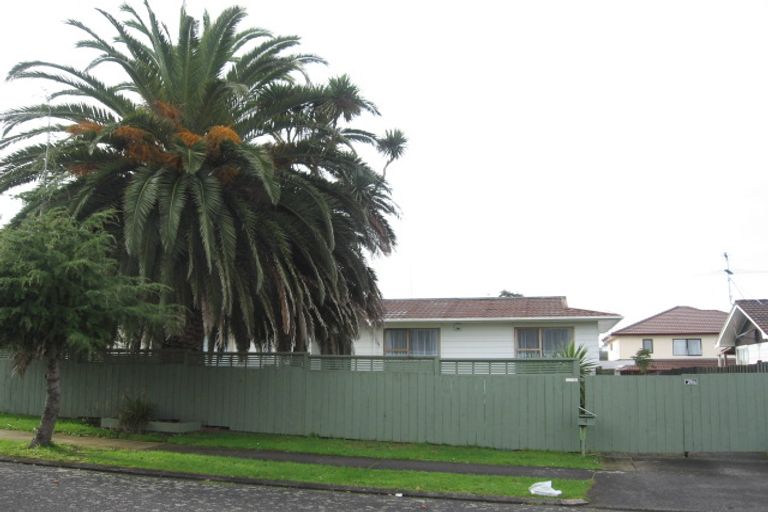 Photo of property in 4 Chesley Place, Half Moon Bay, Auckland, 2012