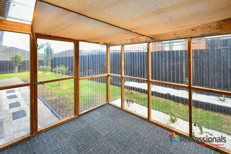 Photo of property in 6 Chayward Place, Mangere, Auckland, 2022