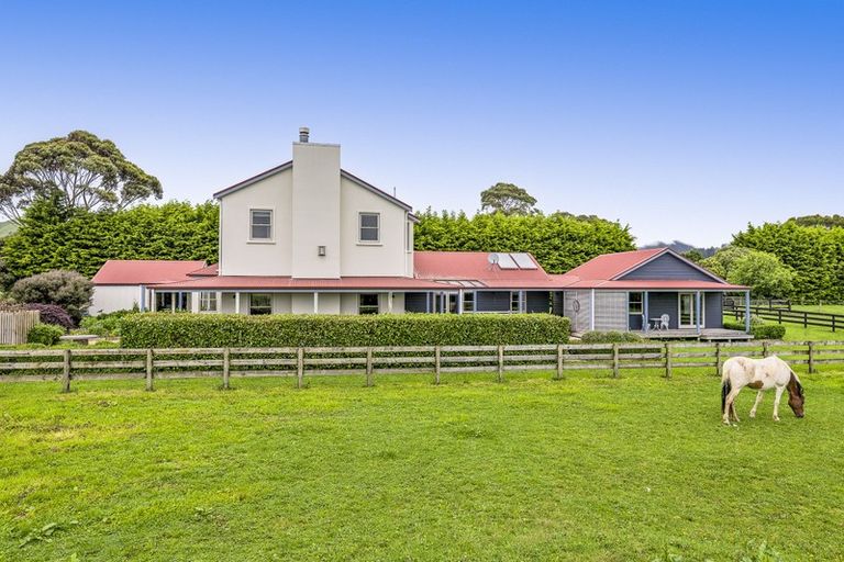 Photo of property in 225 Te Horo Hautere Cross Road, Hautere, Otaki, 5582
