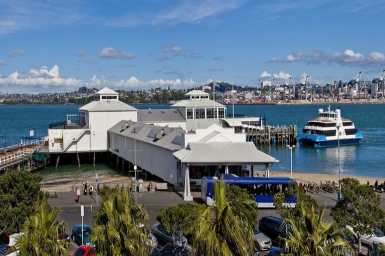 Photo of property in 5/66 Victoria Road, Devonport, Auckland, 0624