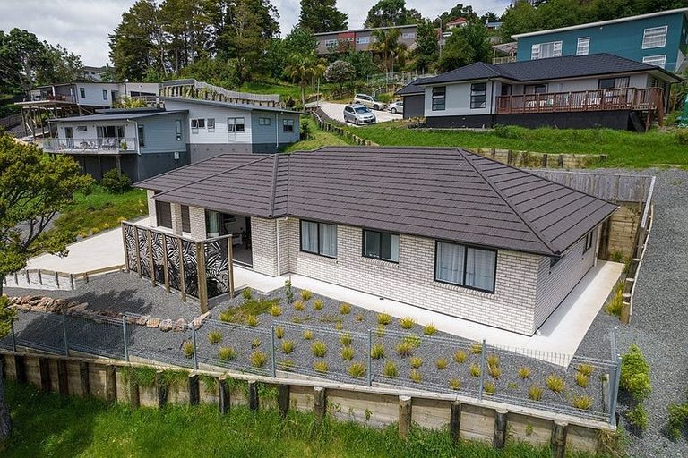 Photo of property in 13 Western View Heights, Horahora, Whangarei, 0110