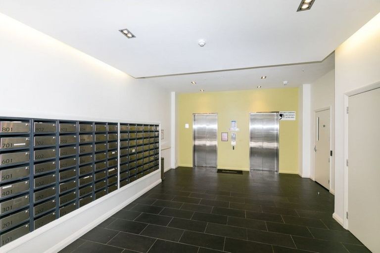 Photo of property in Monvie Apartments, 204/15 Holland Street, Te Aro, Wellington, 6011