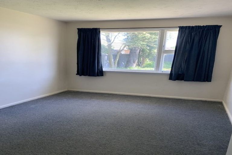 Photo of property in 22 Oriana Crescent, Hornby, Christchurch, 8042