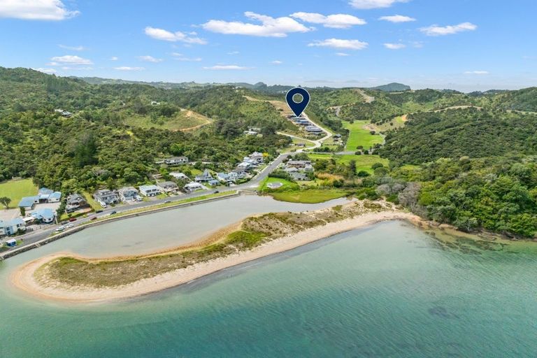 Photo of property in 11 Rihi Paea Rise, Ngunguru, 0173