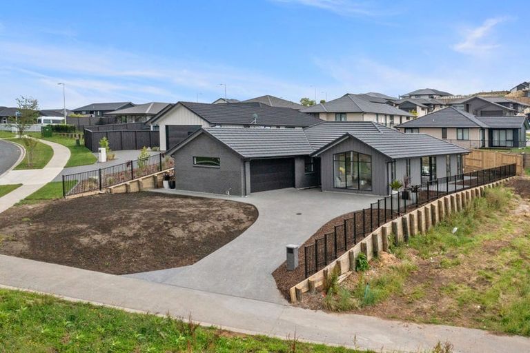 Photo of property in 11 Flounder Drive, Omokoroa, 3114