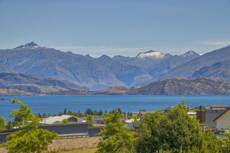 Photo of property in 58 Forest Heights, Wanaka, 9305