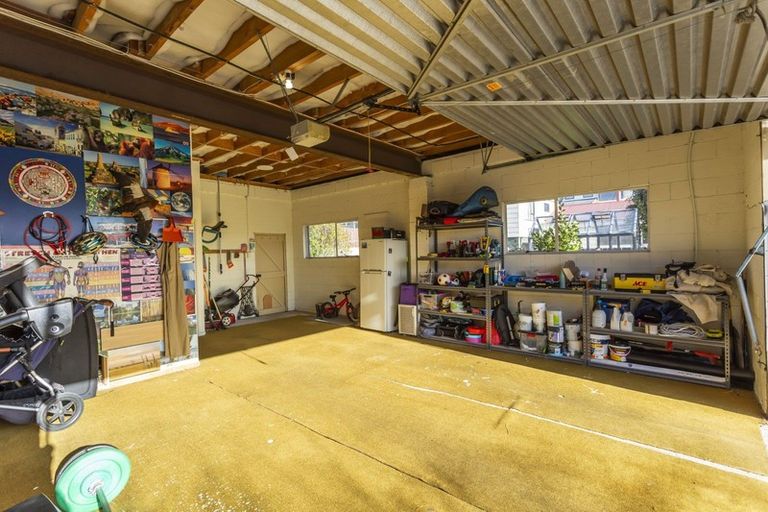 Photo of property in 33 Gebbie Street, Kinmont Park, Mosgiel, 9024