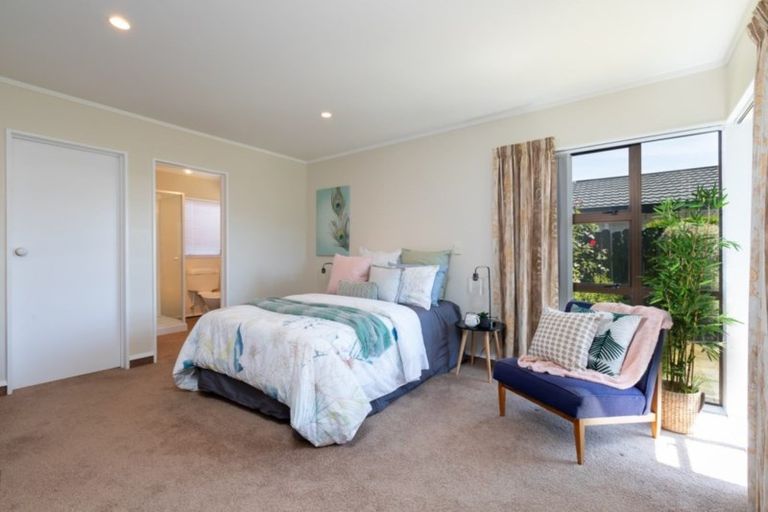 Photo of property in 84 Parata Street, Waikanae, 5036