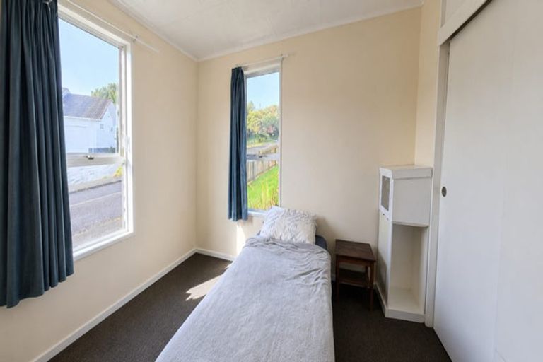 Photo of property in 52b Kingsley Street, Stokes Valley, Lower Hutt, 5019