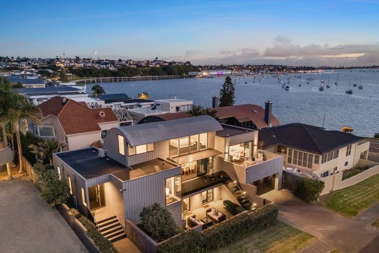 Photo of property in 1/58 The Parade, Bucklands Beach, Auckland, 2012
