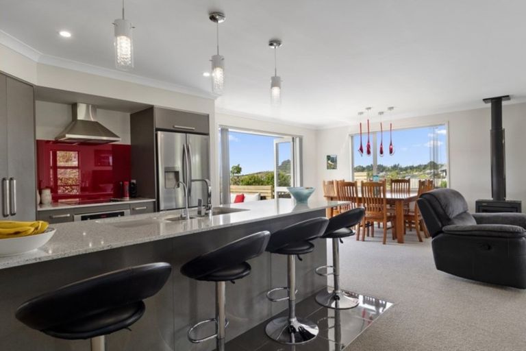 Photo of property in 2 Damien Place, Ohauiti, Tauranga, 3112