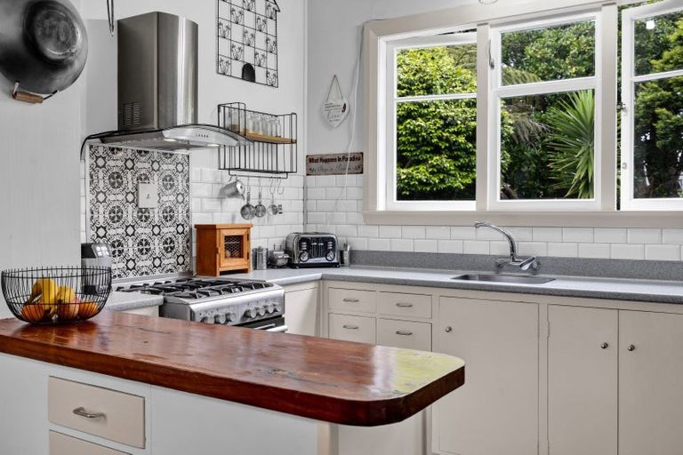 Photo of property in 54 King Street, Opunake, 4616