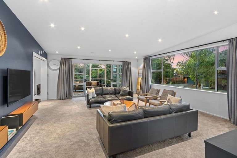 Photo of property in 311 Avonhead Road, Avonhead, Christchurch, 8042