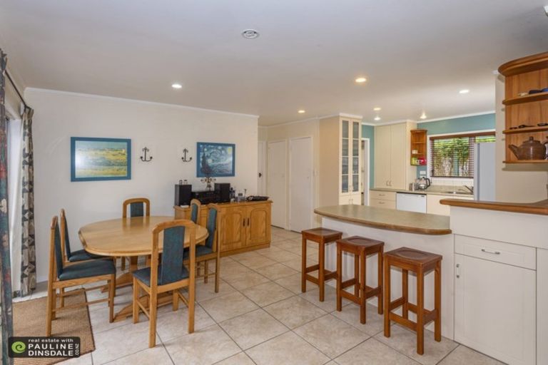 Photo of property in 42 Fairway Drive, Te Kamo, Whangarei, 0112