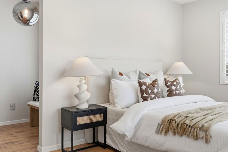 Photo of property in 17a Lake Pupuke Drive, Takapuna, Auckland, 0622