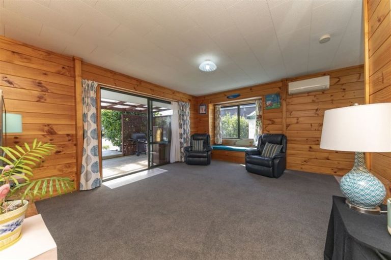 Photo of property in 13a Fitzwater Place, Henderson, Auckland, 0612