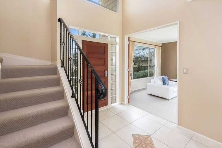 Photo of property in 100 Middlefield Drive, Flat Bush, Auckland, 2016