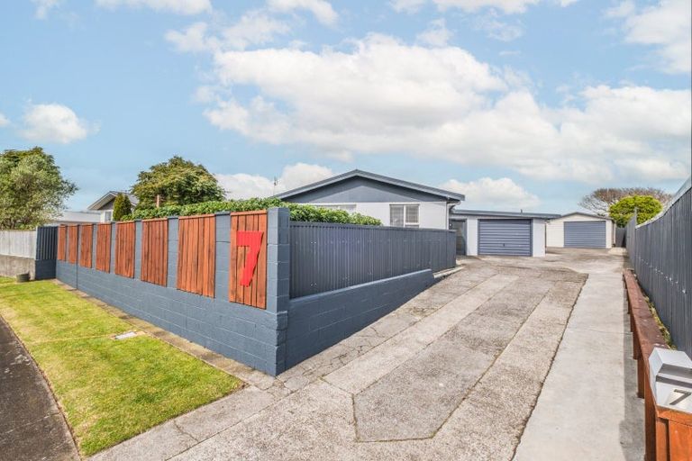 Photo of property in 7 Trimble Place, Bell Block, New Plymouth, 4312