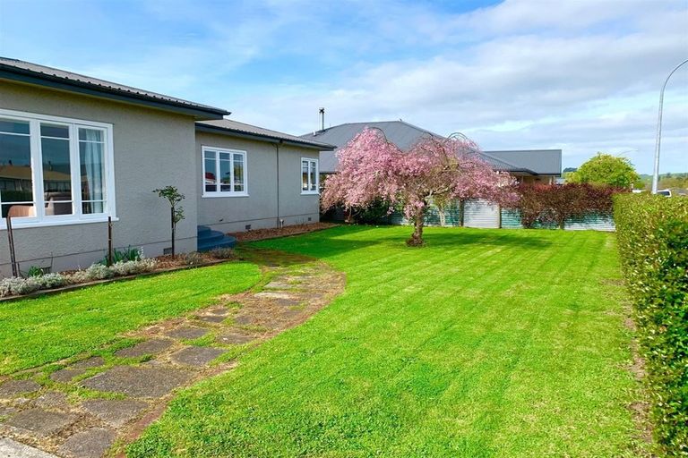 Photo of property in 18 Holyrood Terrace, Waipukurau, 4200