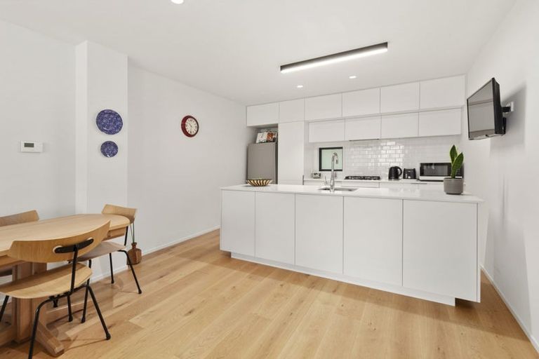 Photo of property in 39 Erica Pabst Way, Island Bay, Wellington, 6023