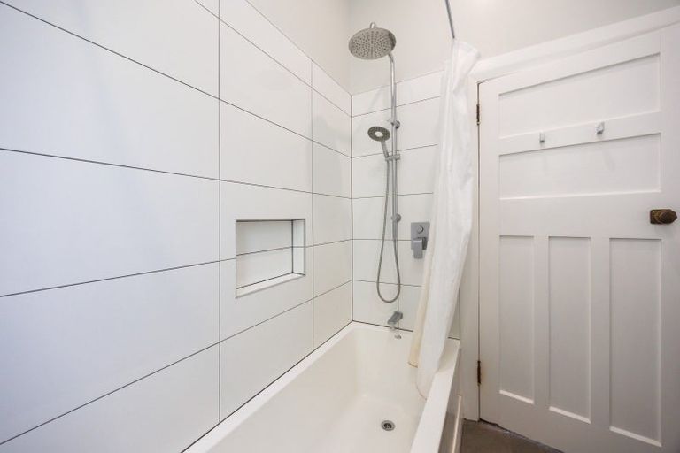 Photo of property in 6 Rosalie Terrace, Kelvin Grove, Palmerston North, 4414