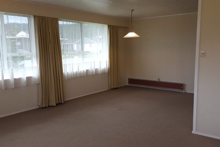 Photo of property in 8 Donald Street, Regent, Whangarei, 0112