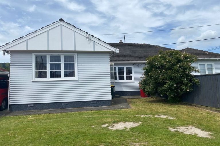 Photo of property in 10 Dempsey Street, Naenae, Lower Hutt, 5011