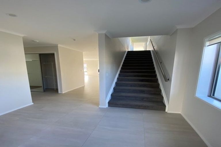 Photo of property in 19 Rue D' Amarres, Gulf Harbour, Whangaparaoa, 0930