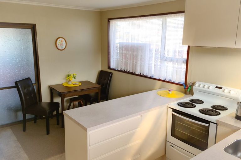 Photo of property in 27 Royal Crescent, Saint Kilda, Dunedin, 9012