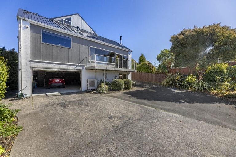 Photo of property in 113 Easther Crescent, Kew, Dunedin, 9012