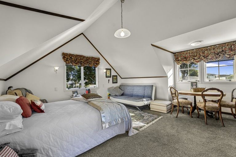 Photo of property in 16 Hinewa Road, Otumoetai, Tauranga, 3110