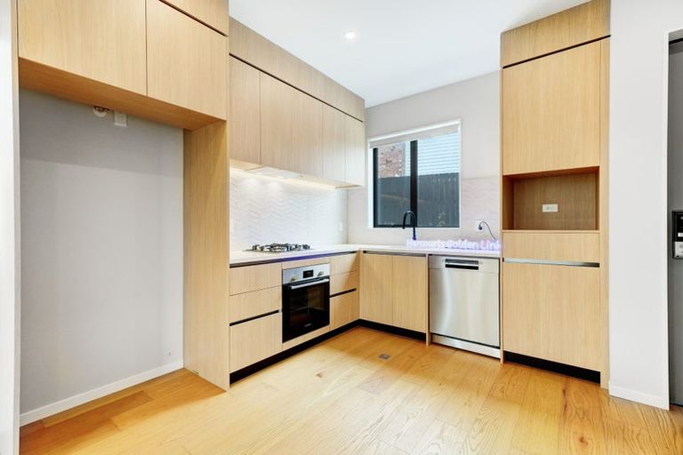 Photo of property in 44b Blakeborough Drive, Forrest Hill, Auckland, 0620