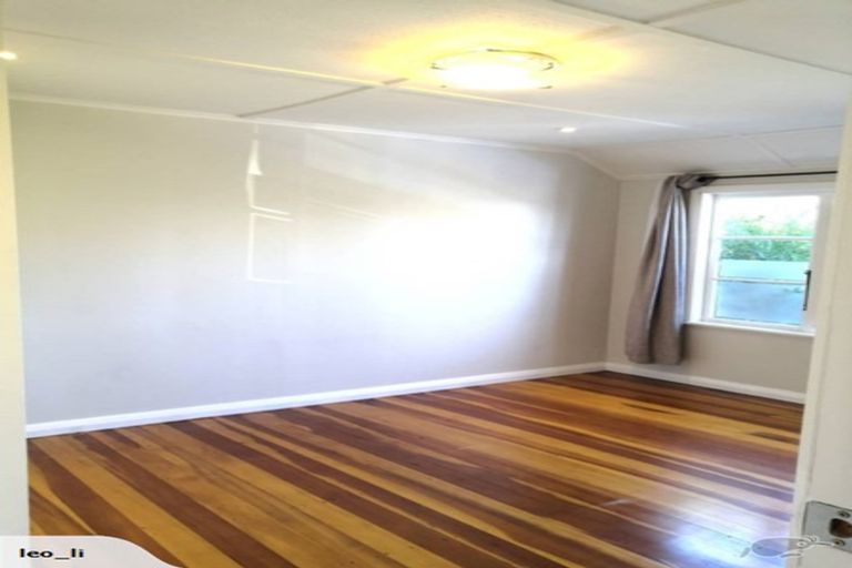 Photo of property in 245 Great North Road, Henderson, Auckland, 0612