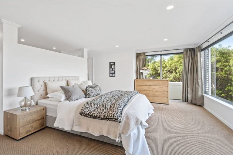 Photo of property in 33a Churchill Road, Murrays Bay, Auckland, 0630