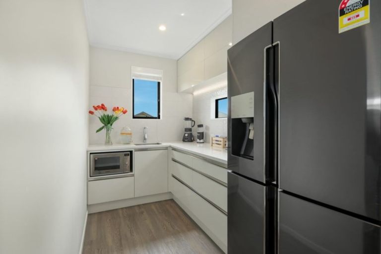 Photo of property in 8 Jozecom Place, Rolleston, 7614