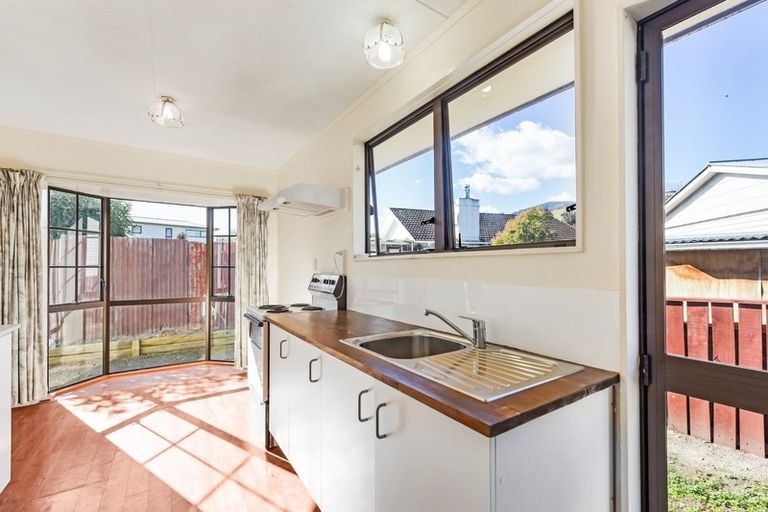 Photo of property in 2/14 Palm Avenue, Stoke, Nelson, 7011