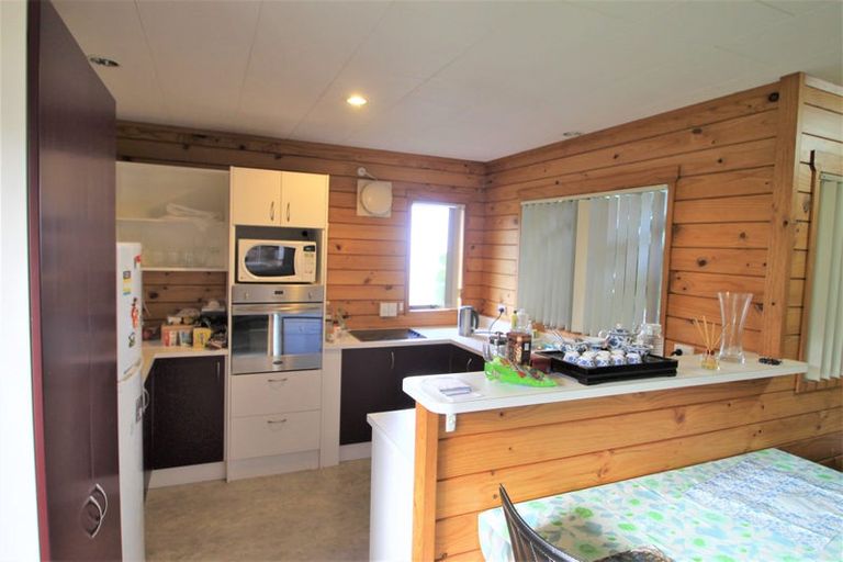 Photo of property in 1/21 Calluna Crescent, Totara Heights, Auckland, 2105