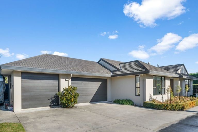 Photo of property in 83 Hawthornden Road, Avonhead, Christchurch, 8042