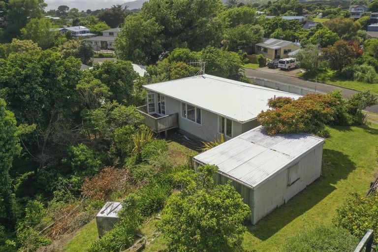 Photo of property in 21 Renown Road, Raumati South, Paraparaumu, 5032