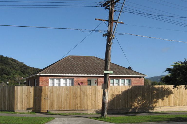 Photo of property in 68 Seddon Street, Naenae, Lower Hutt, 5011