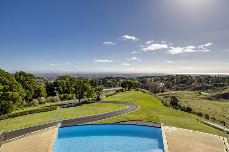 Photo of property in 245 Te Mata Peak Road, Havelock North, 4130