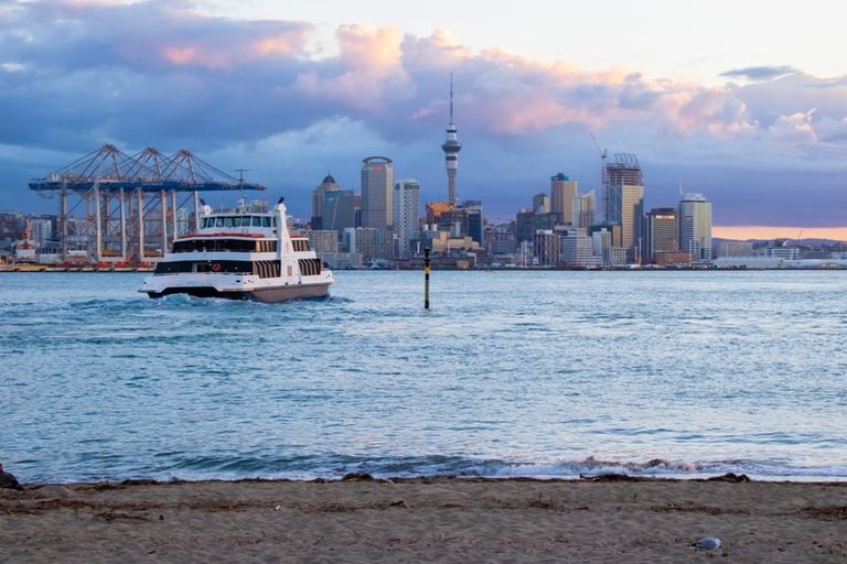 Photo of property in 1/71 Church Street, Devonport, Auckland, 0624